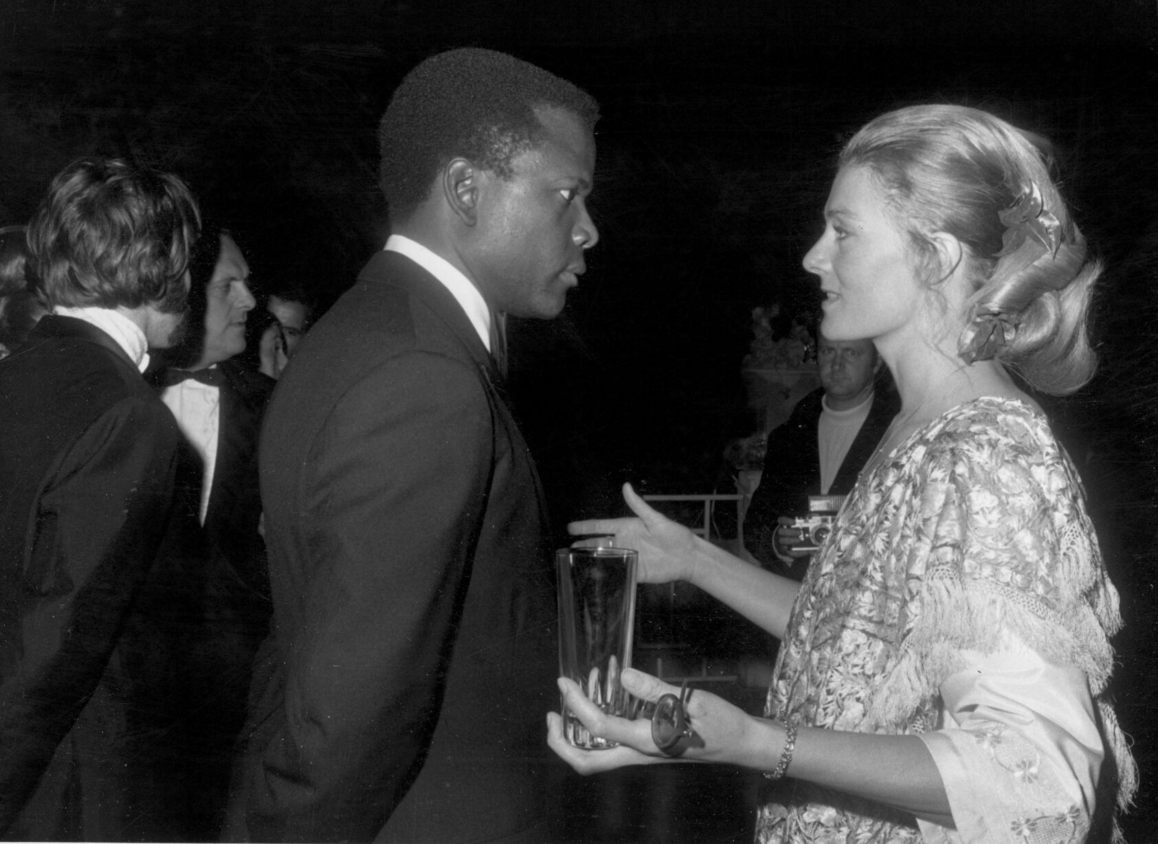 1968 POITIER REDGRAVE IN TAORMINA